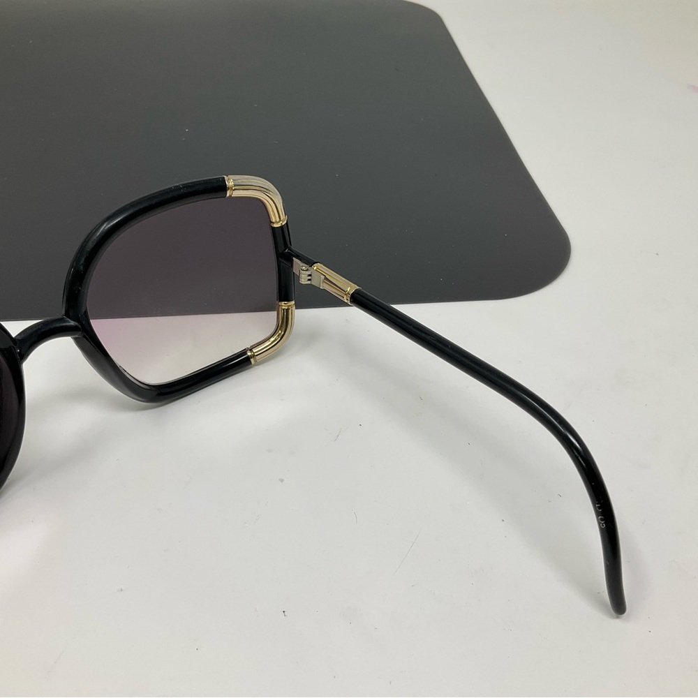 Vintage Ted Lapidus Black and Gold Oversized Women's Sunglasses - Picture 4 of 7